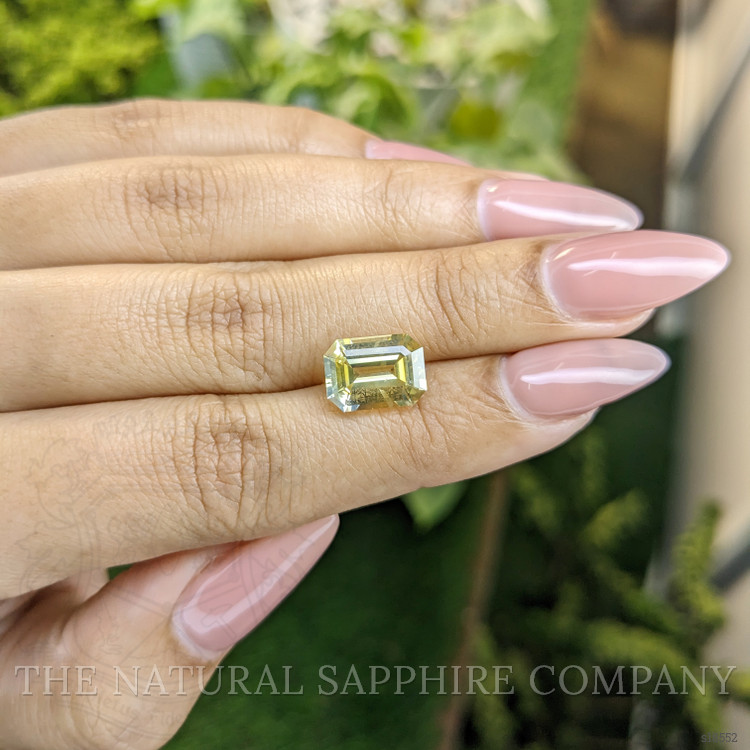4.24 Ct. Bi Color Sapphire from Ceylon (Sri Lanka)