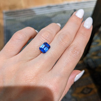 3.05 Ct. Blue Sapphire from Ceylon (Sri Lanka) Life Style