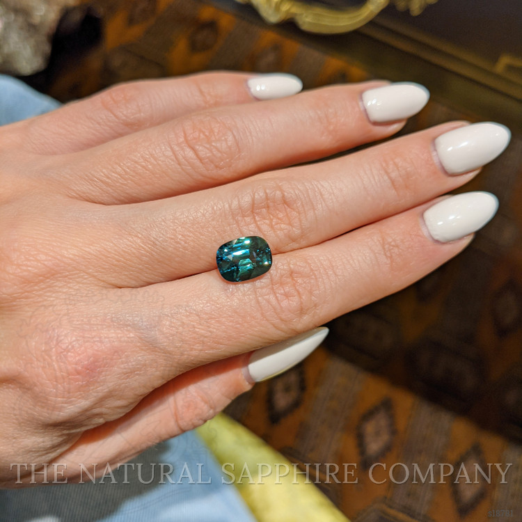 4.56 Ct. Greenish Blue Sapphire from Ceylon (Sri Lanka)