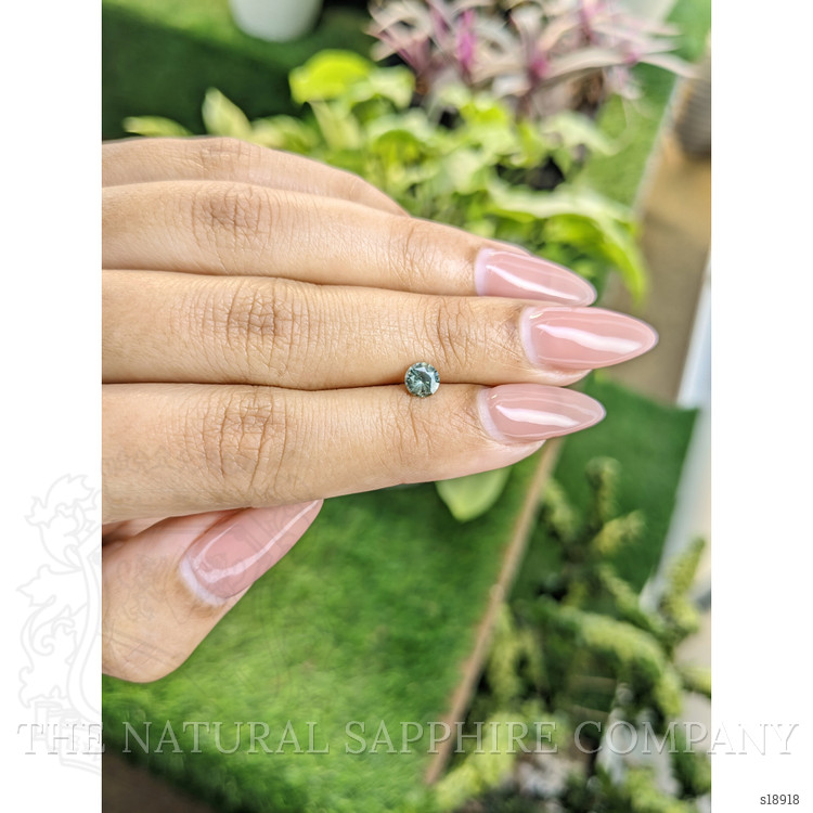 0.49 Ct. Green Sapphire from Ceylon (Sri Lanka)
