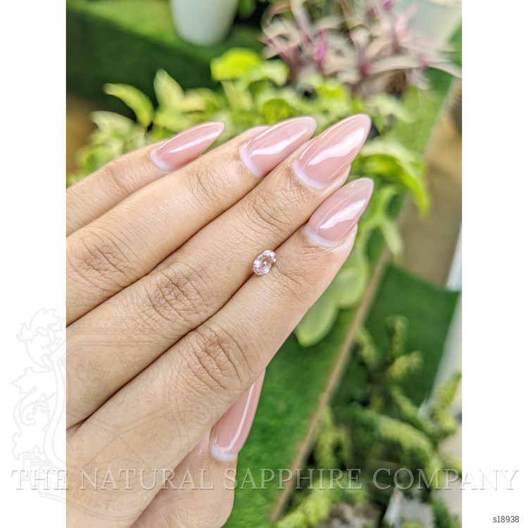 0.45 Ct. Pink Sapphire from Ceylon (Sri Lanka)