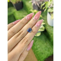 3.05 Ct. Sapphire from Madagascar Life Style