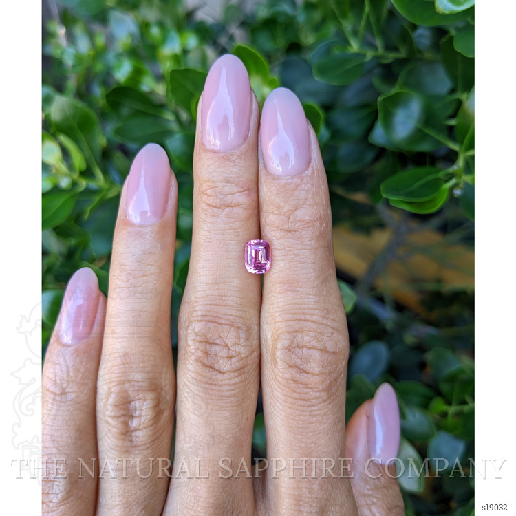 1.25 Ct. Pink Sapphire from Ceylon (Sri Lanka)