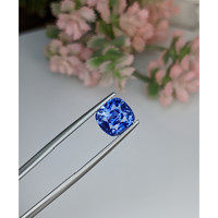 5.13 Ct. Blue Sapphire from Ceylon (Sri Lanka) Life Style
