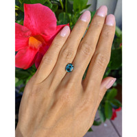 2.52 Ct. Green Sapphire from Ceylon (Sri Lanka) Life Style