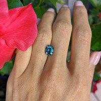 2.52 Ct. Green Sapphire from Ceylon (Sri Lanka) Life Style