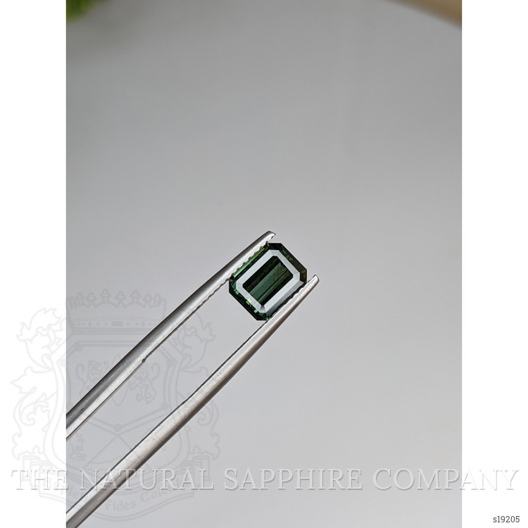 2.44 Ct. Green Sapphire from Ceylon (Sri Lanka)
