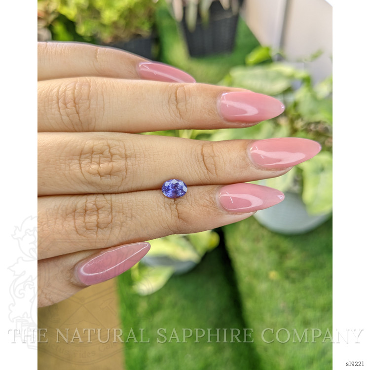 1.02 Ct. Violet Sapphire from Ceylon (Sri Lanka)