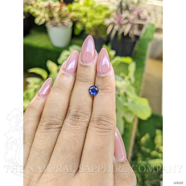 1.01 Ct. Blue Sapphire from Ceylon (Sri Lanka)