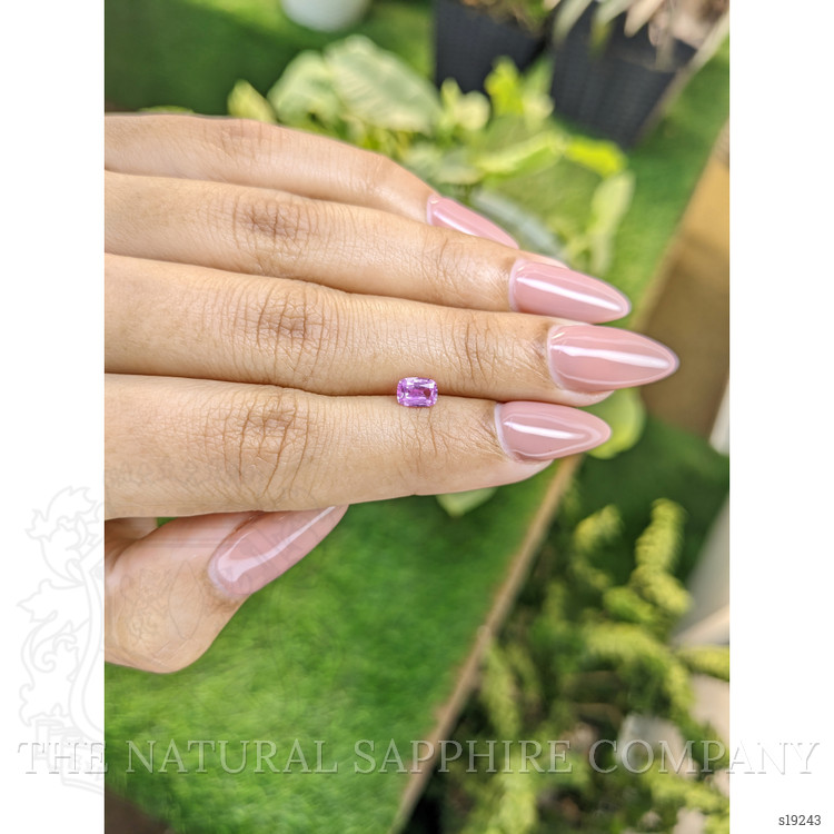 0.57 Ct. Pink Sapphire from Ceylon (Sri Lanka)
