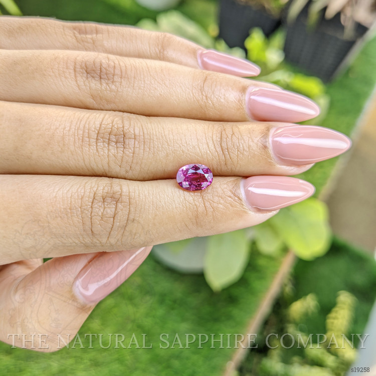 2.33 Ct. Pink Sapphire from Ceylon (Sri Lanka)