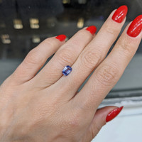 1.00 Ct. Blue Sapphire from Ceylon (Sri Lanka) Life Style