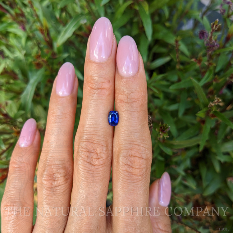 0.95 Ct. Blue Sapphire from Ceylon (Sri Lanka)