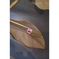 3.05 Ct. Padparadscha Sapphire from Madagascar Life Style