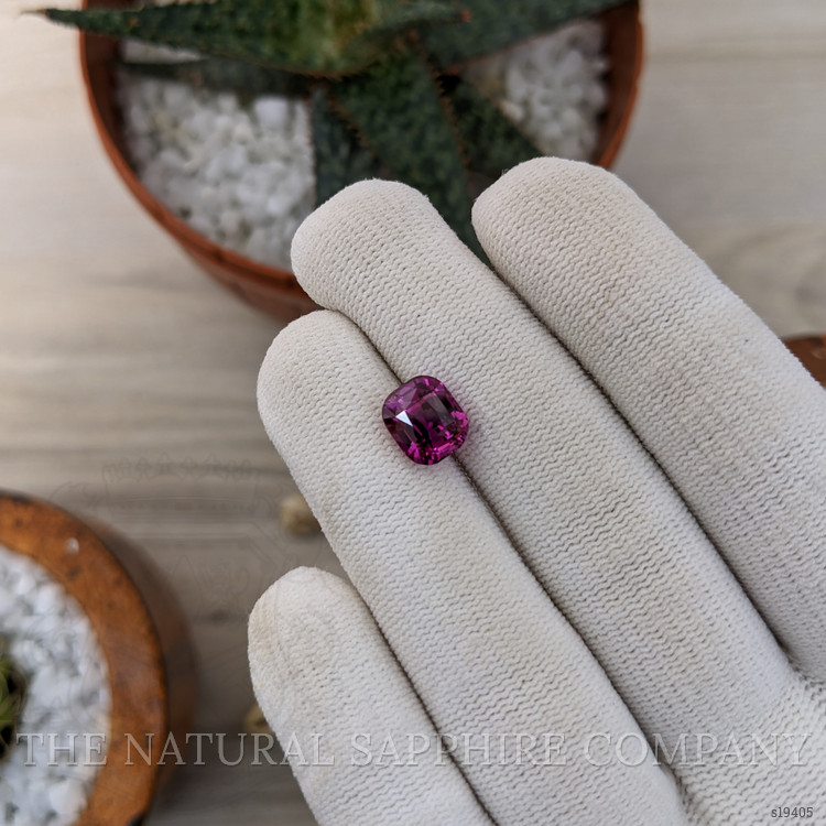 4.03 Ct. Pink Sapphire from Ceylon (Sri Lanka)