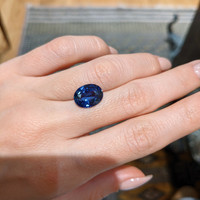 5.17 Ct. Blue Sapphire from Ceylon (Sri Lanka) Life Style