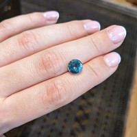 3.56 Ct. Greenish Blue Sapphire from Ceylon (Sri Lanka) Life Style