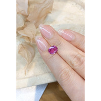 2.08 Ct. Purplish Pink Sapphire from Ceylon (Sri Lanka) Life Style