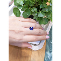 4.01 Ct. Blue Sapphire from Ceylon (Sri Lanka) Life Style