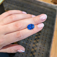 8.15 Ct. Blue Sapphire from Ceylon (Sri Lanka) Life Style
