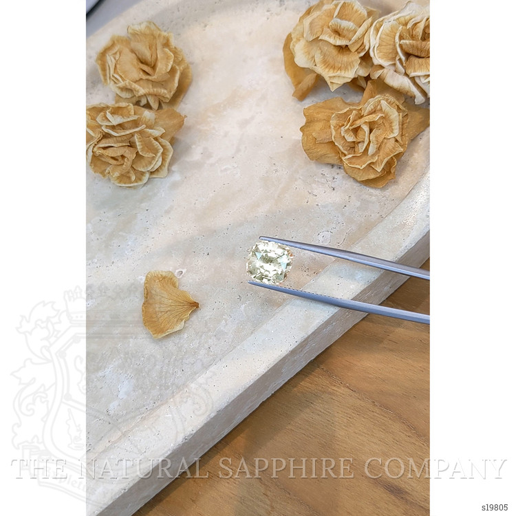 6.22 Ct. Yellow Sapphire from Ceylon (Sri Lanka)