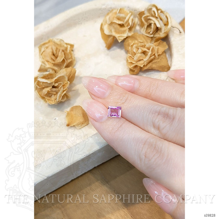 1.21 Ct. Pink Sapphire from Ceylon (Sri Lanka)