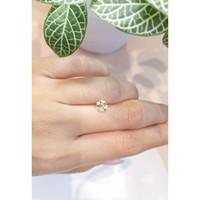 1.02 Ct. Yellow Sapphire from Ceylon (Sri Lanka) Life Style