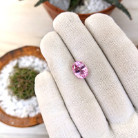 4.25 Ct. Pink Sapphire from Ceylon (Sri Lanka) Life Style