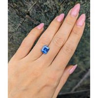 3.51 Ct. Blue Sapphire from Ceylon (Sri Lanka) Life Style