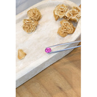 2.51 Ct. Pink Sapphire from Ceylon (Sri Lanka) Life Style