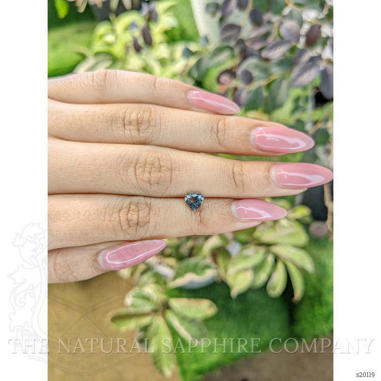 1.02 Ct. Bi Color Sapphire from Ceylon (Sri Lanka)