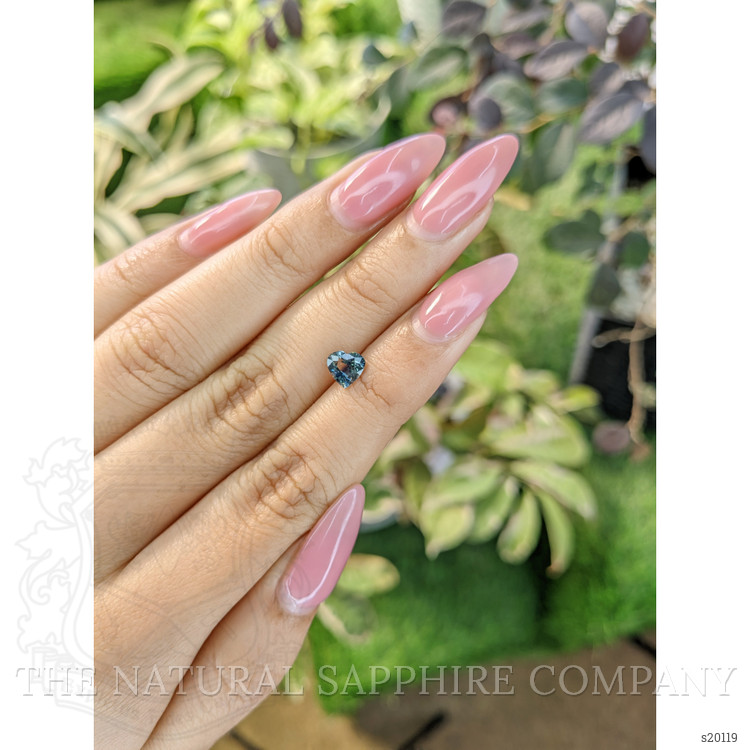 1.02 Ct. Bi Color Sapphire from Ceylon (Sri Lanka)