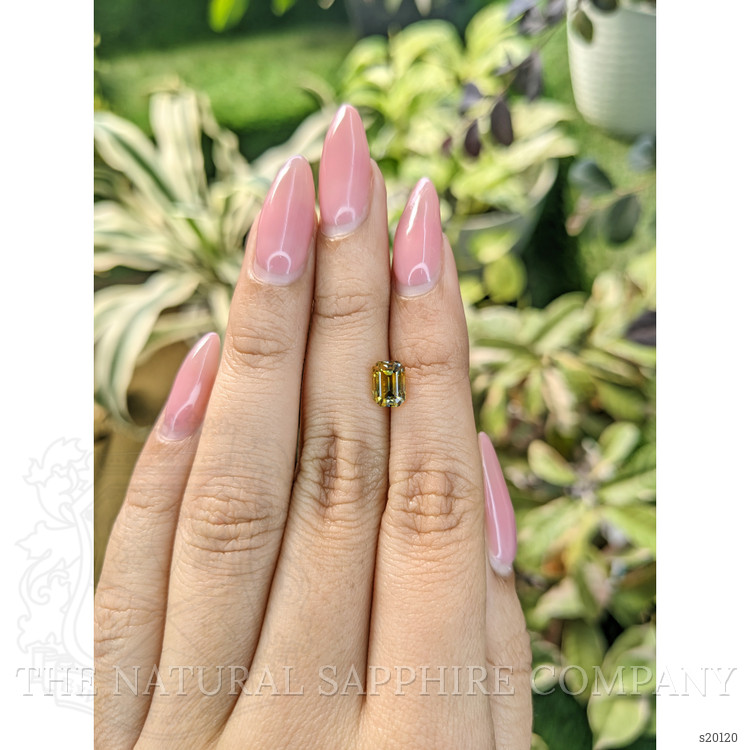 1.86 Ct. Bi Color Sapphire from Ceylon (Sri Lanka)