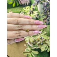 1.86 Ct. Bi Color Sapphire from Ceylon (Sri Lanka) Life Style