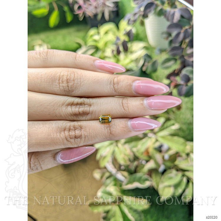 1.86 Ct. Bi Color Sapphire from Ceylon (Sri Lanka)