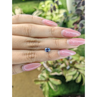 0.90 Ct. Bi Color Sapphire from Ceylon (Sri Lanka) Life Style