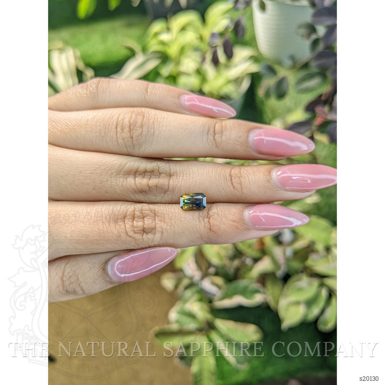 1.63 Ct. Bi Color Sapphire from Ceylon (Sri Lanka)