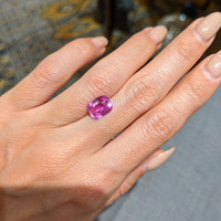 3.65 Ct. Pink Sapphire from Ceylon (Sri Lanka) Life Style