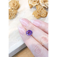 3.05 Ct. Violet Sapphire from Ceylon (Sri Lanka) Life Style