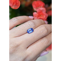 2.18 Ct. Blue Sapphire from Ceylon (Sri Lanka) Life Style