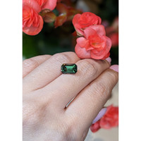 4.07 Ct. Brownish Green Sapphire from Ceylon (Sri Lanka) Life Style