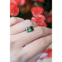 4.07 Ct. Brownish Green Sapphire from Ceylon (Sri Lanka) Life Style