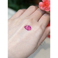 2.55 Ct. Pink Sapphire from Ceylon (Sri Lanka) Life Style