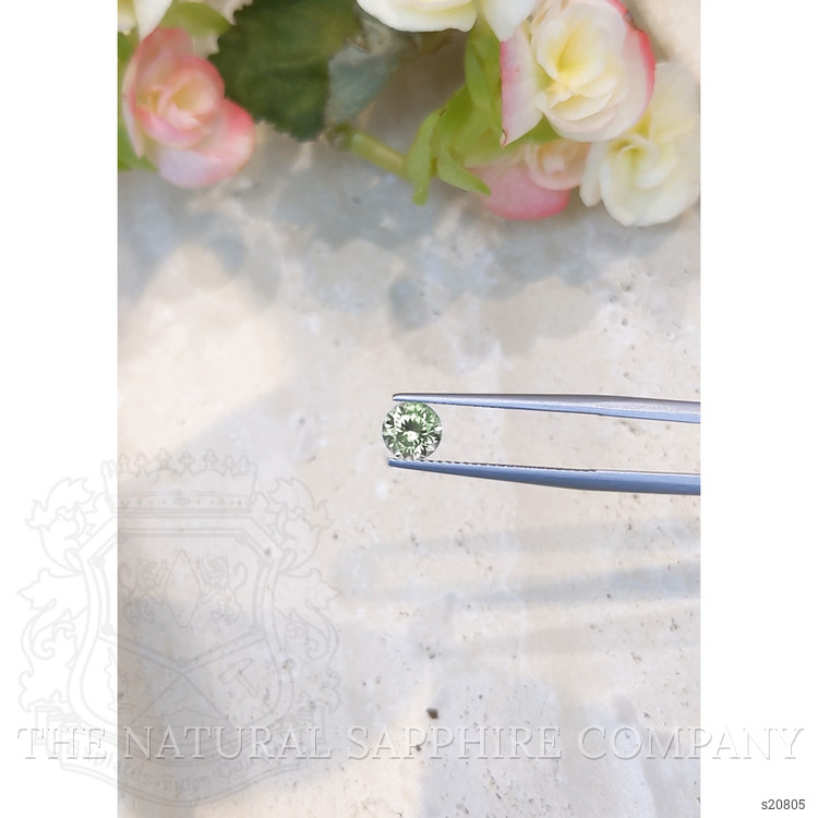 0.97 Ct. Yellowish Green Sapphire from Montana
