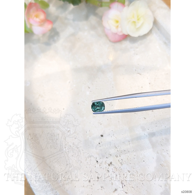 0.98 Ct. Greenish Blue Sapphire from Montana