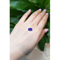 2.92 Ct. Blue Sapphire from Ceylon (Sri Lanka) Life Style