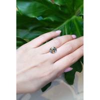 4.22 Ct. Greenish Brown Sapphire from Ceylon (Sri Lanka) Life Style