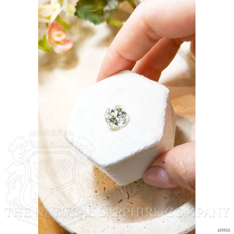 3.02 Ct. Yellow Sapphire from Ceylon (Sri Lanka)