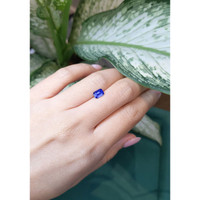 1.02 Ct. Blue Sapphire from Ceylon (Sri Lanka) Life Style