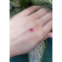 1.02 Ct. Pink Sapphire from Ceylon (Sri Lanka) Life Style